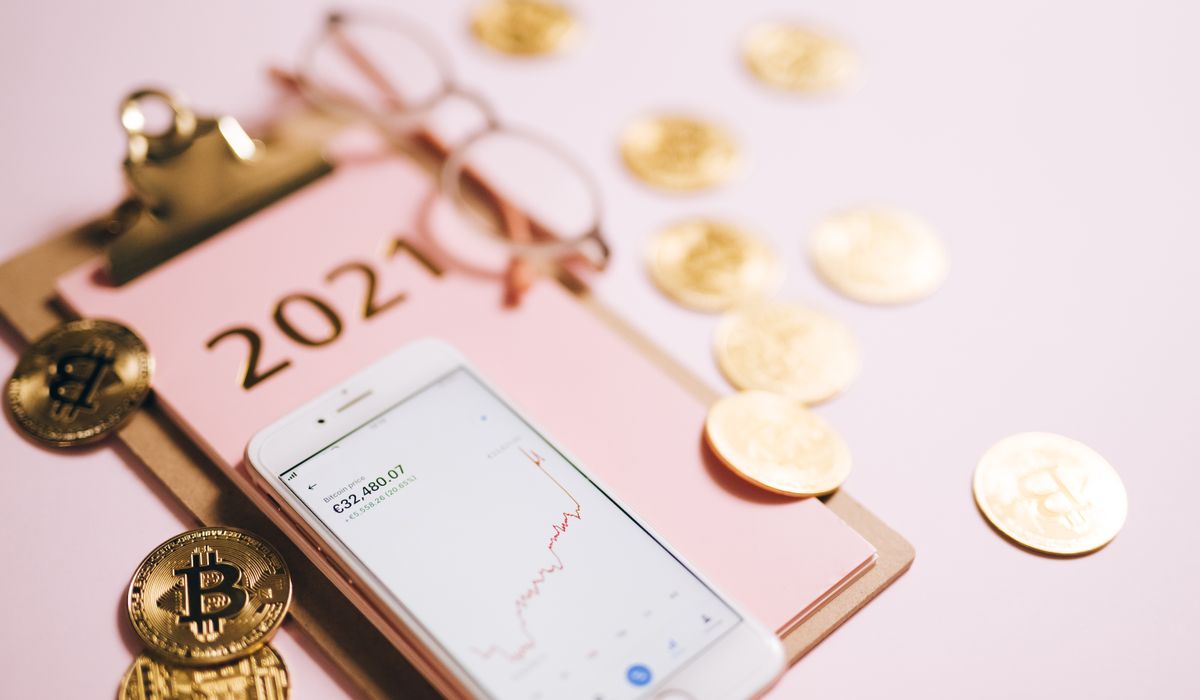 How Compound Interest Rewards Long-Term Investors