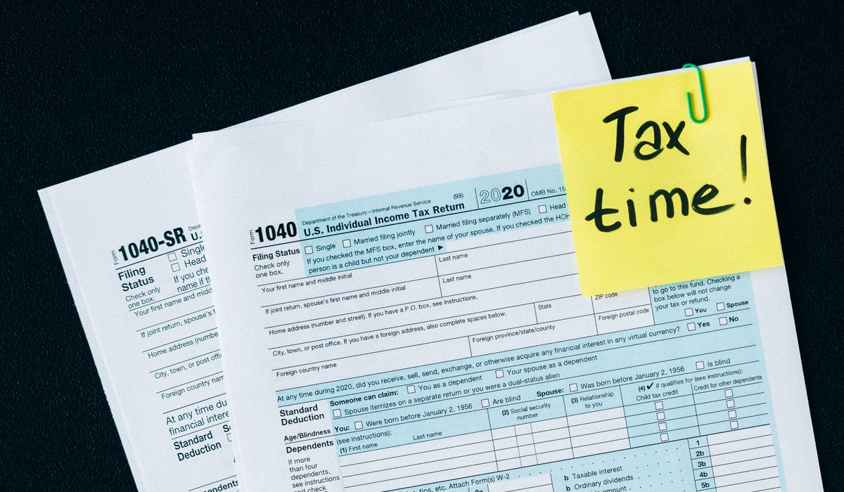 Managing Debt While Trying to Save